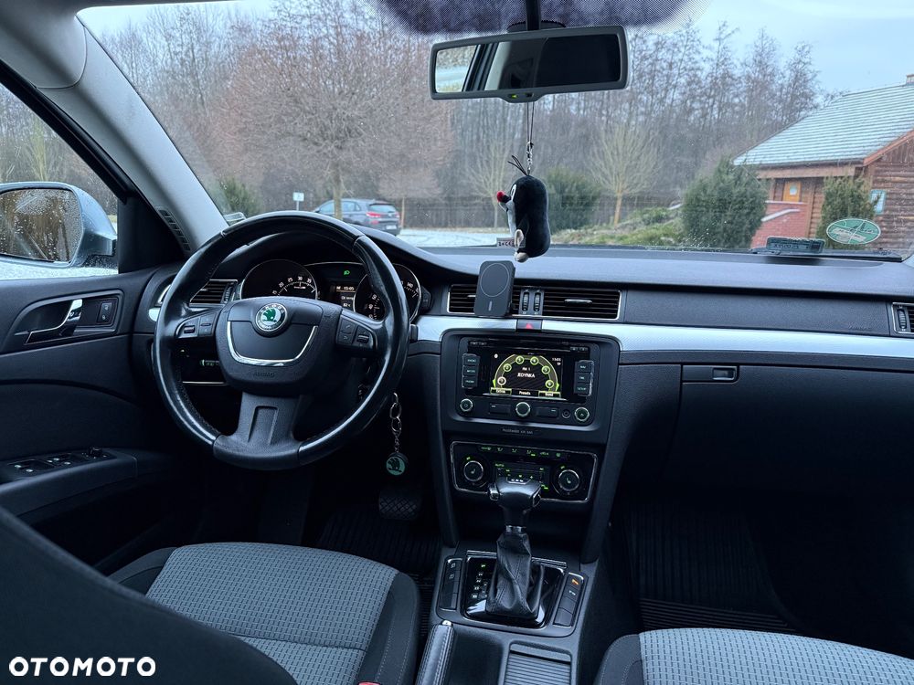 Skoda Superb 2.0 TDI DSG Ambition - 8