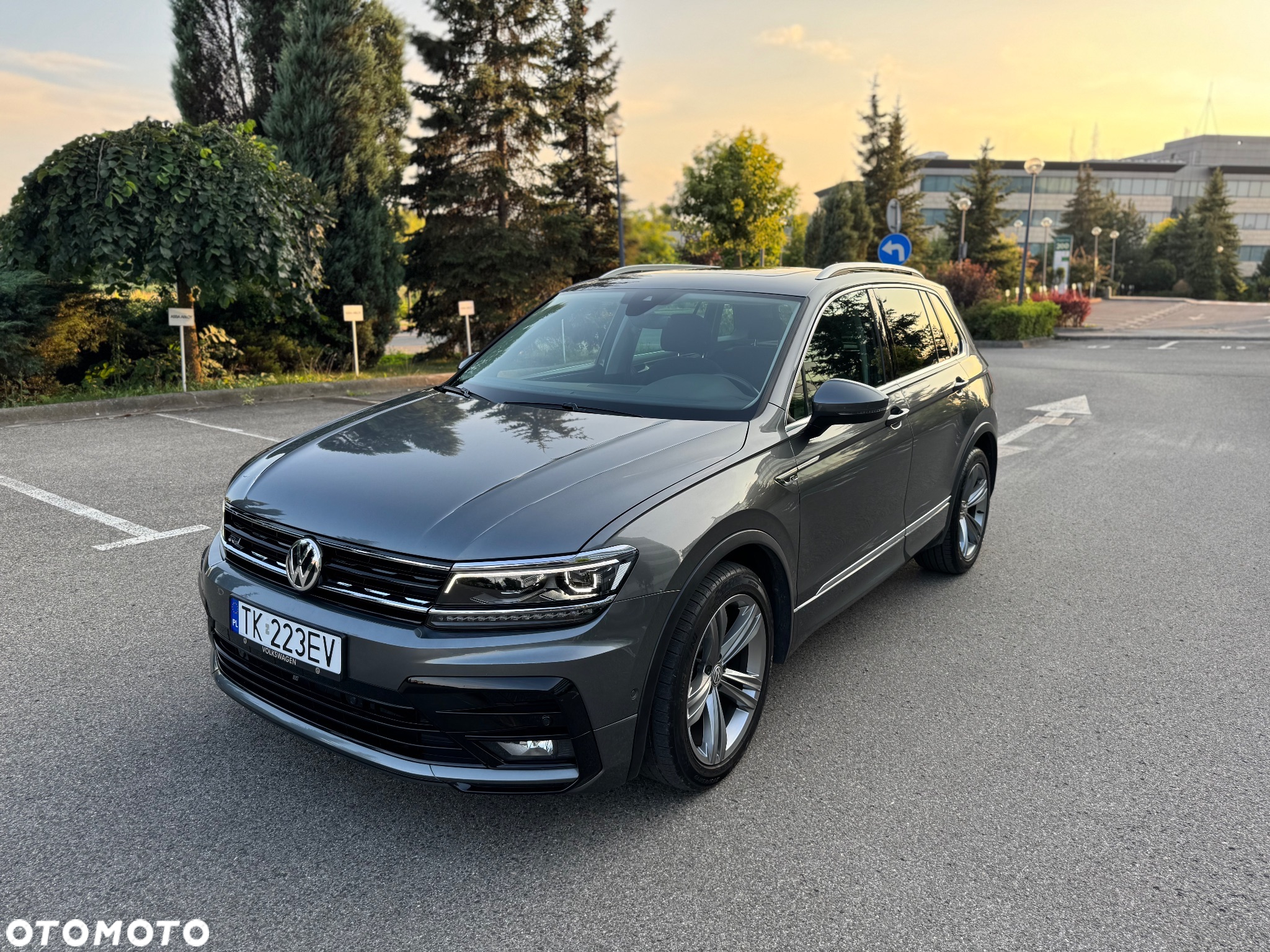 Volkswagen Tiguan 2.0 TDI SCR DSG R-Line - 37