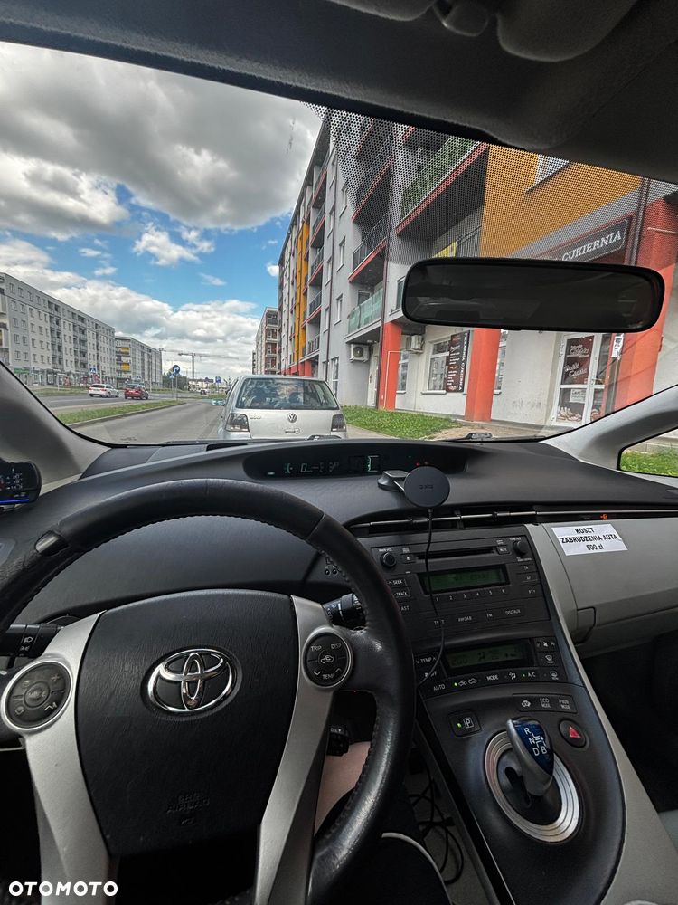 Toyota Prius - 15