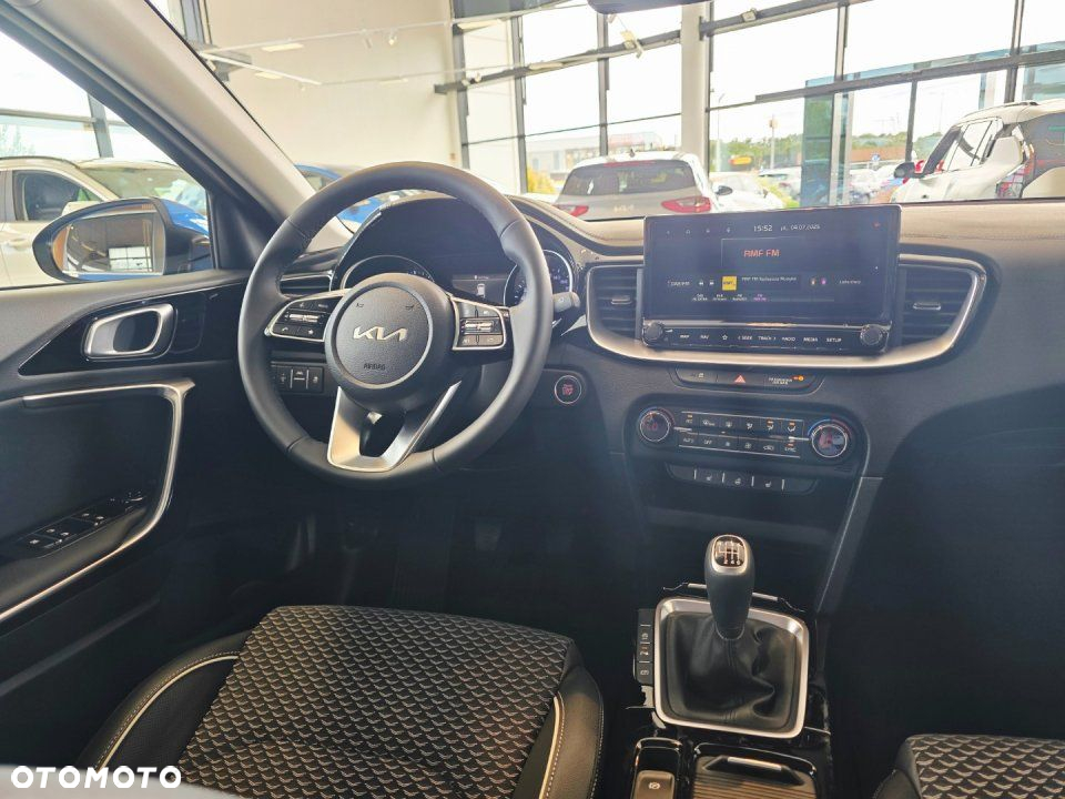 Kia Ceed - 15