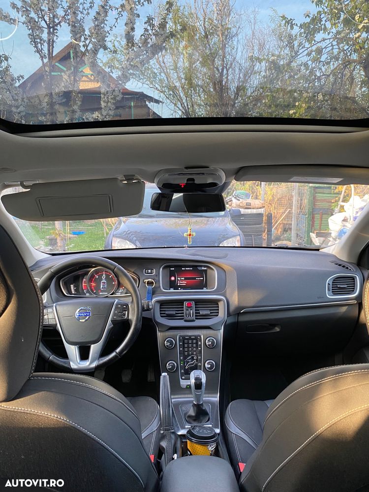 Volvo V40 D4 VEA Momentum - 5