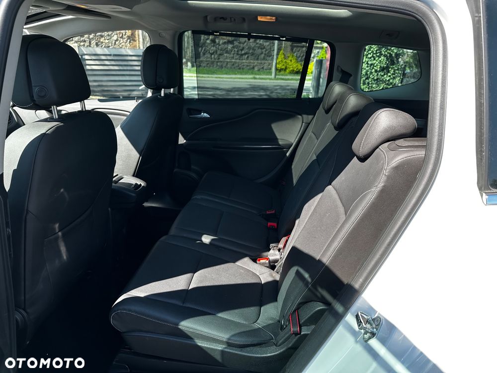 Opel Zafira - 13