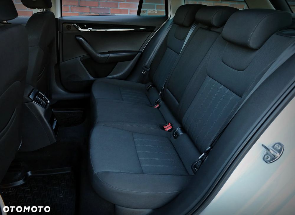 Skoda Octavia 2.0 TDI Style DSG - 21