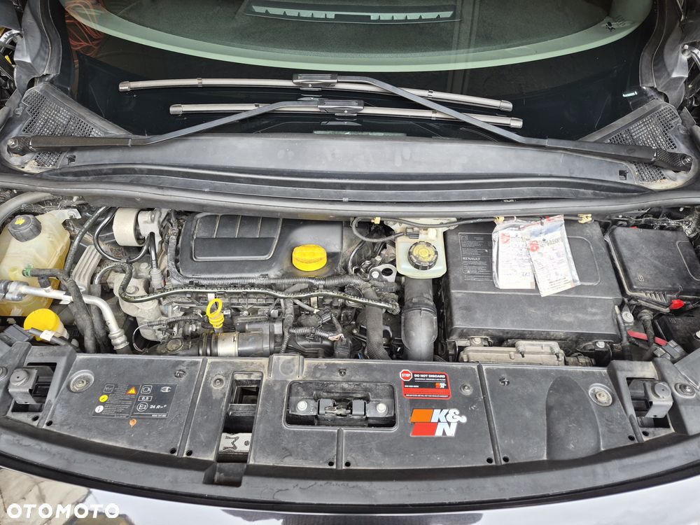 Renault Grand Scenic - 17
