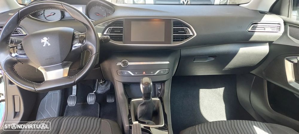 Peugeot 308 1.2 PureTech Allure Pack - 13