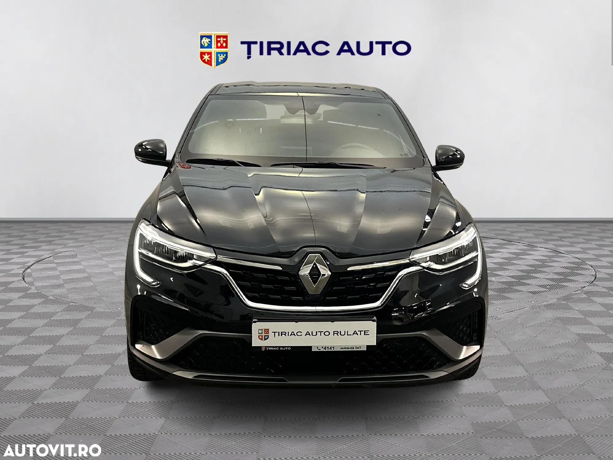 Renault Arkana E-TECH Hybrid RS Line - 8