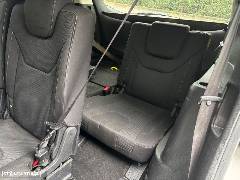 Ford S-Max 2.0 TDCi Titanium - 22