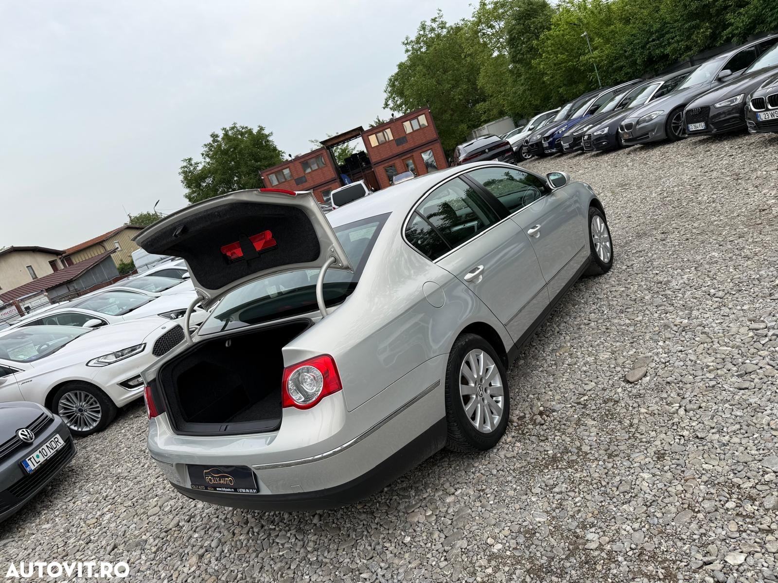 Volkswagen Passat - 24