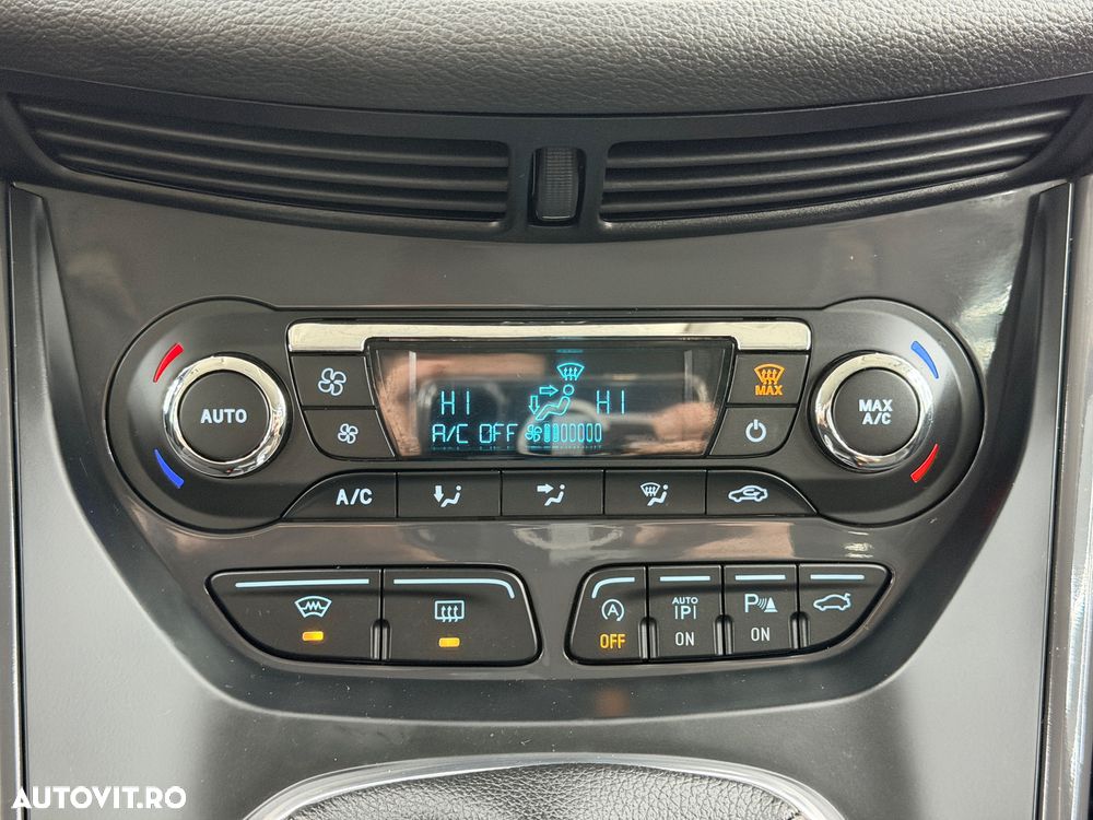 Ford Kuga 1.5 EcoBoost 2WD Trend - 26