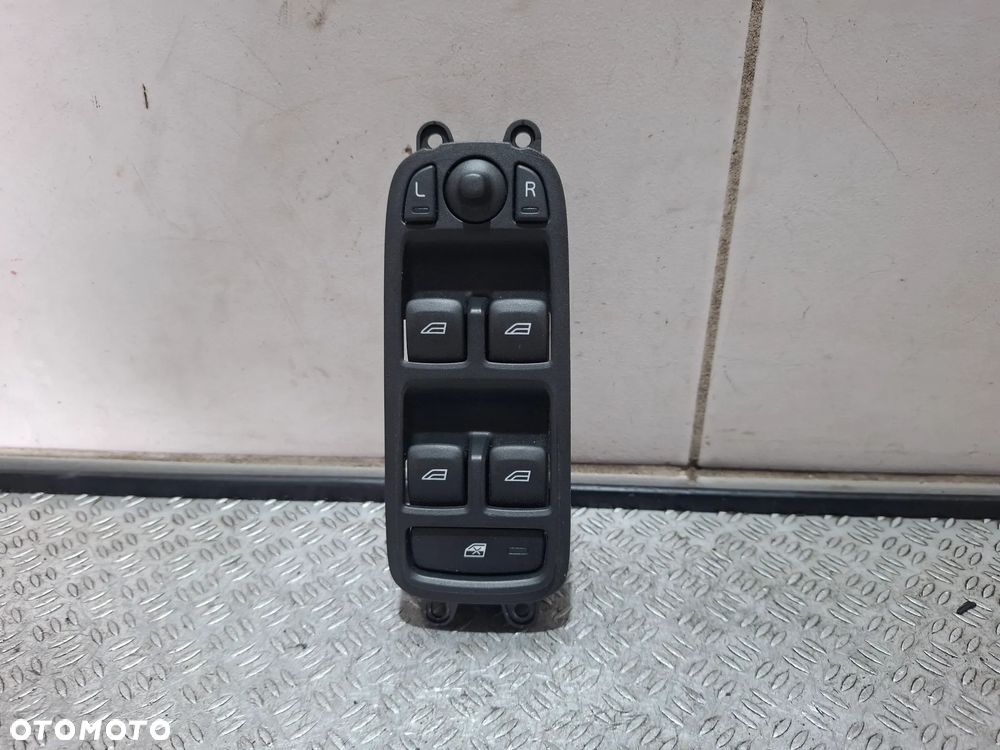 Przełącznik szyb panel Volvo S60 II 2010 rok nr 31272008 - 1
