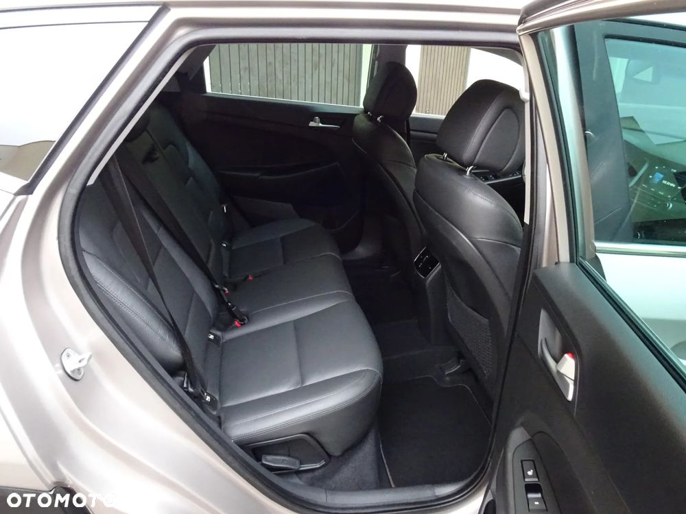 Hyundai Tucson blue 1.7 CRDi 2WD Passion Plus - 8