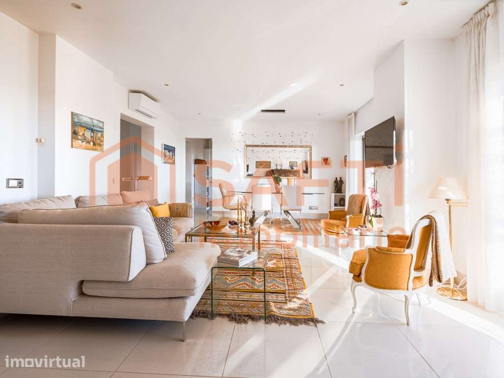 Apartamento Pine Hills Terrace com 2 Quartos em Vila Sol - Grande imagem: 2/27