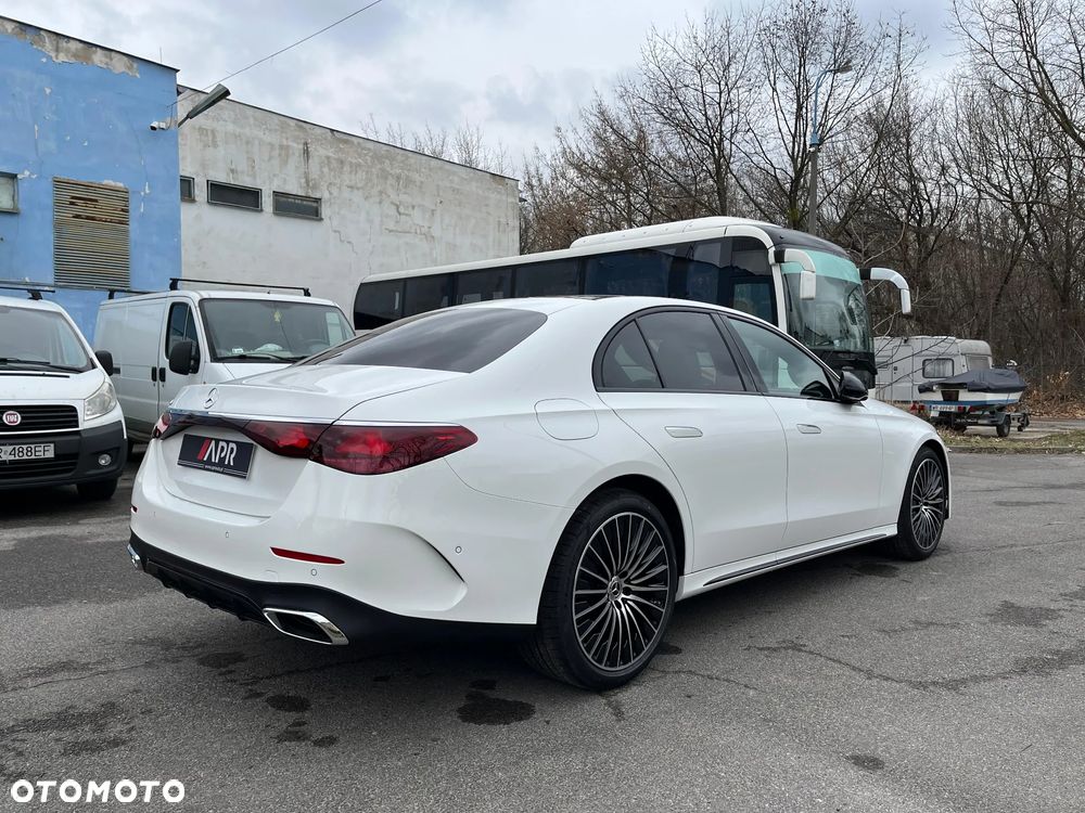 Mercedes-Benz Klasa E 200 - 5