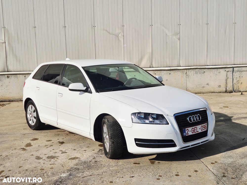 Audi A3 1.6 TDI ack DPF Ambiente - 2