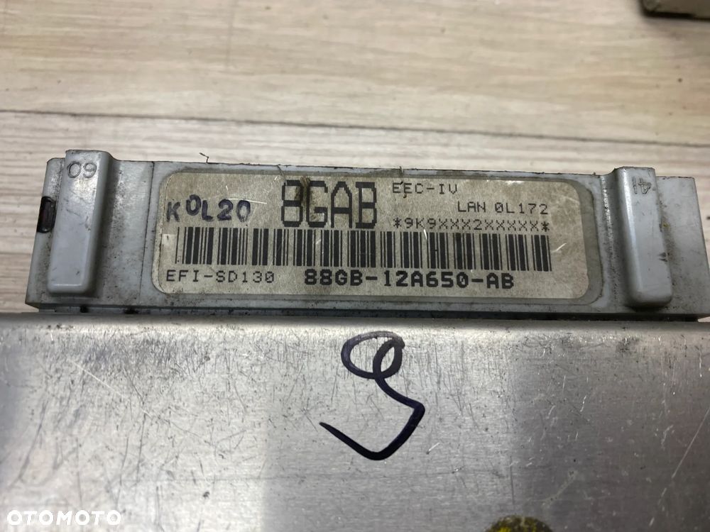 KOMPUTER STEROWNIK SILNIKA ECU FORD SCORPIO 88GB12A650AB - 2