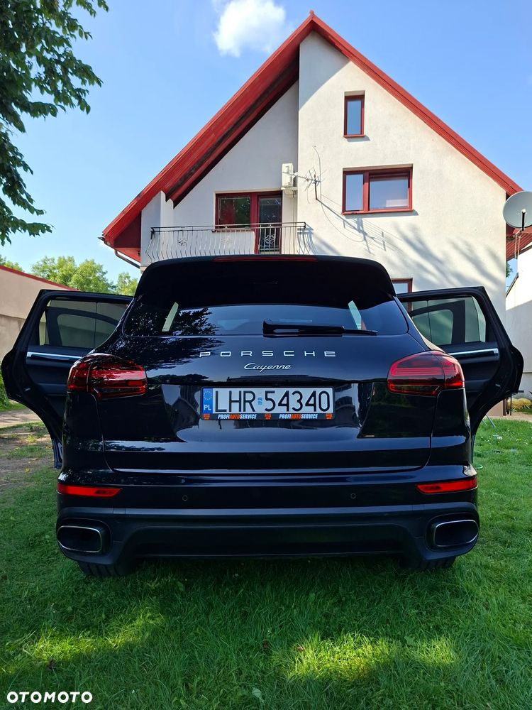 Porsche Cayenne - 6