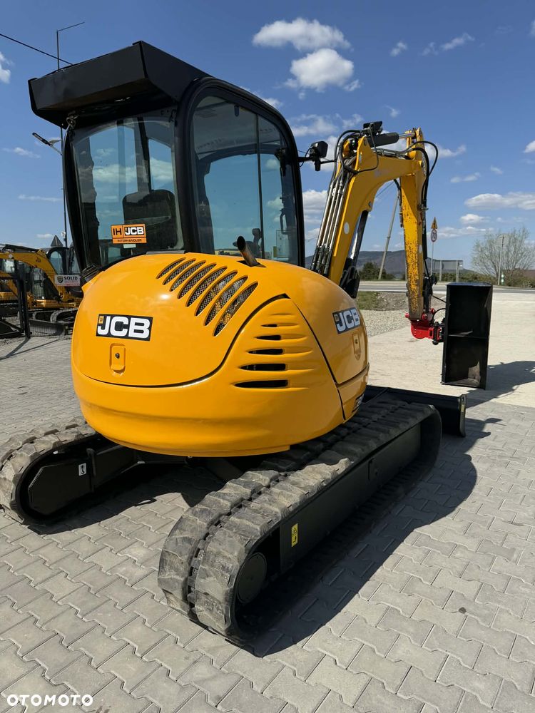 JCB 8045 - 4