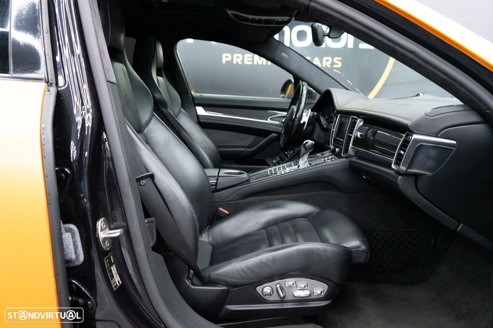 Porsche Panamera Turbo PDK - 50