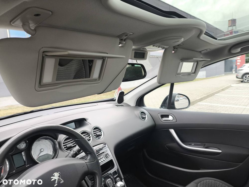 Peugeot 308 120 VTi Premium - 33