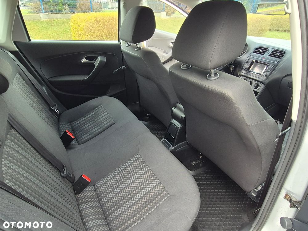 Volkswagen Polo - 13