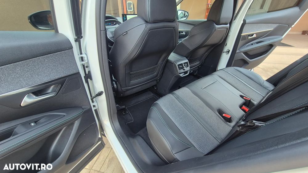 Peugeot 3008 PHEV EAT8 Allure - 15