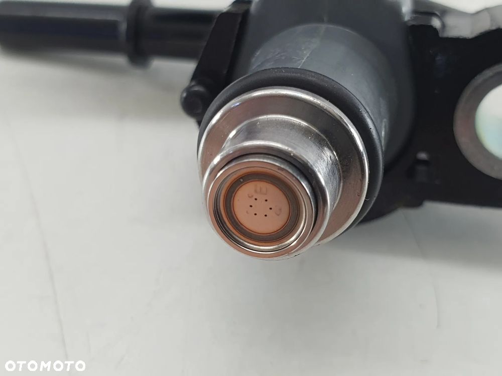 WTRYSK PALIWA  YAMAHA XSR 125 - 4
