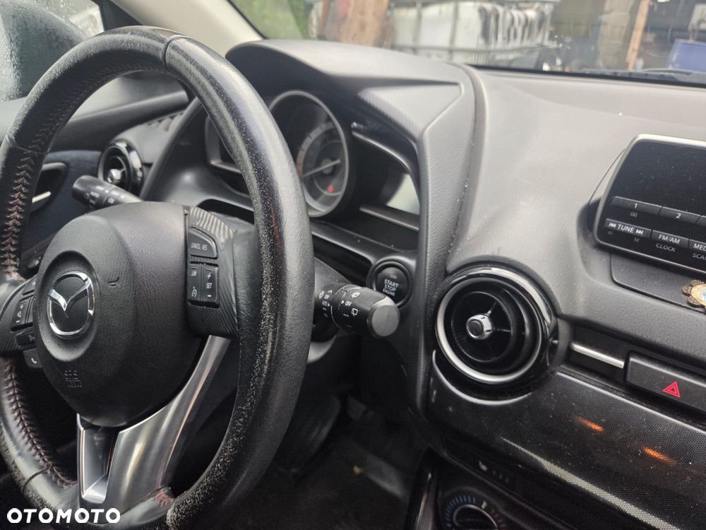 Mazda 2 - 8