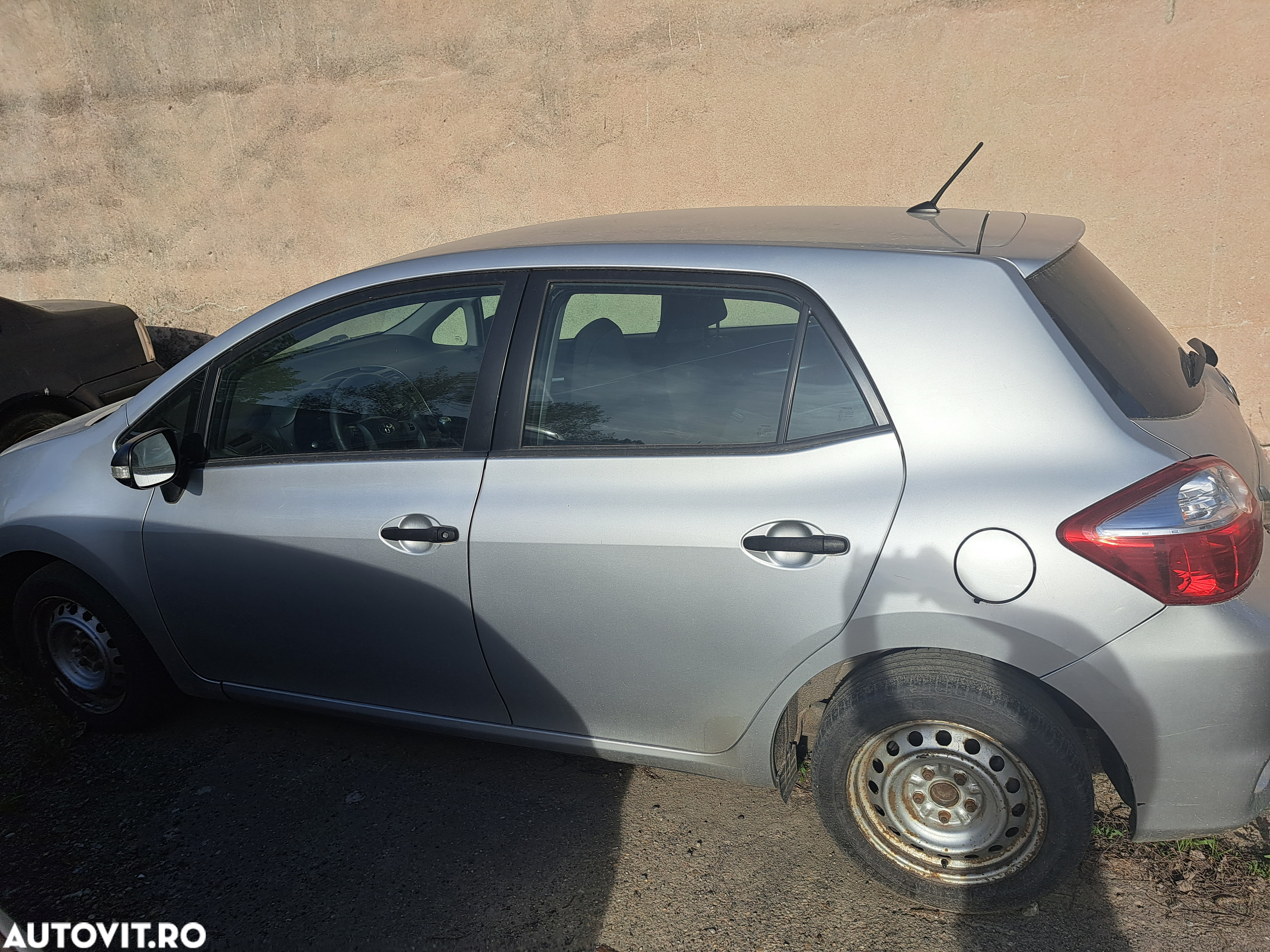 Vand piese toyota auris 2010 - 6