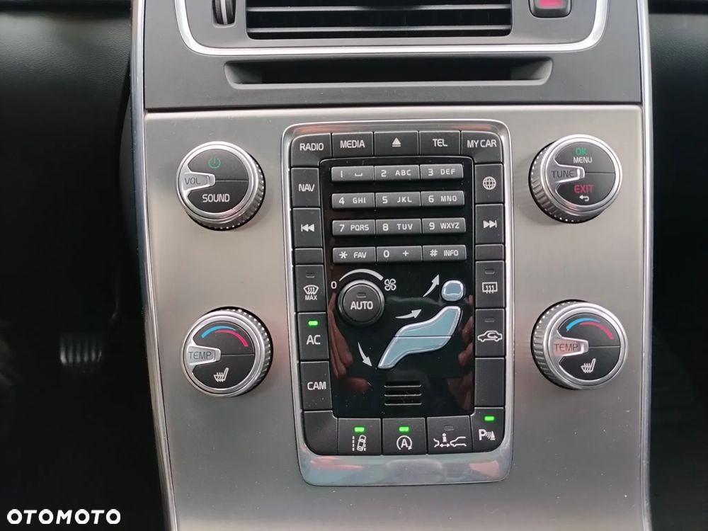 Volvo V60 Cross Country D3 Drive-E Momentum - 14