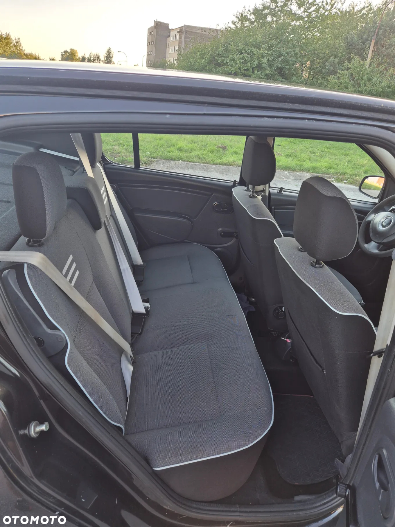 Dacia Sandero 1.2 16V - 12