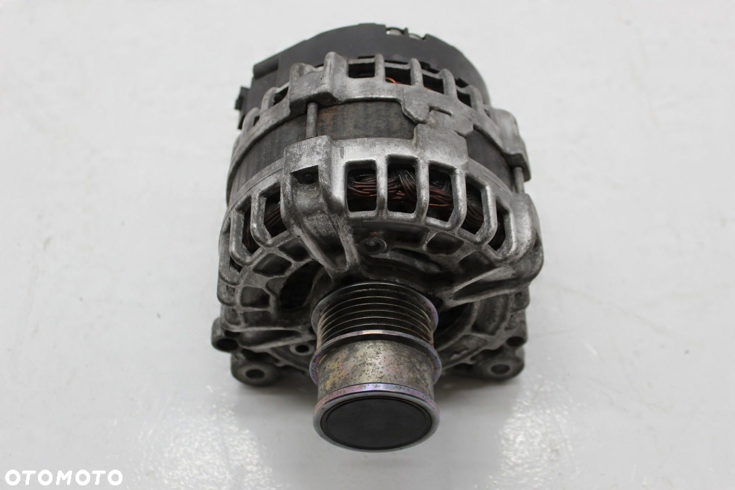 VW PASSAT B8 ALTERNATOR 04E903021P - 1
