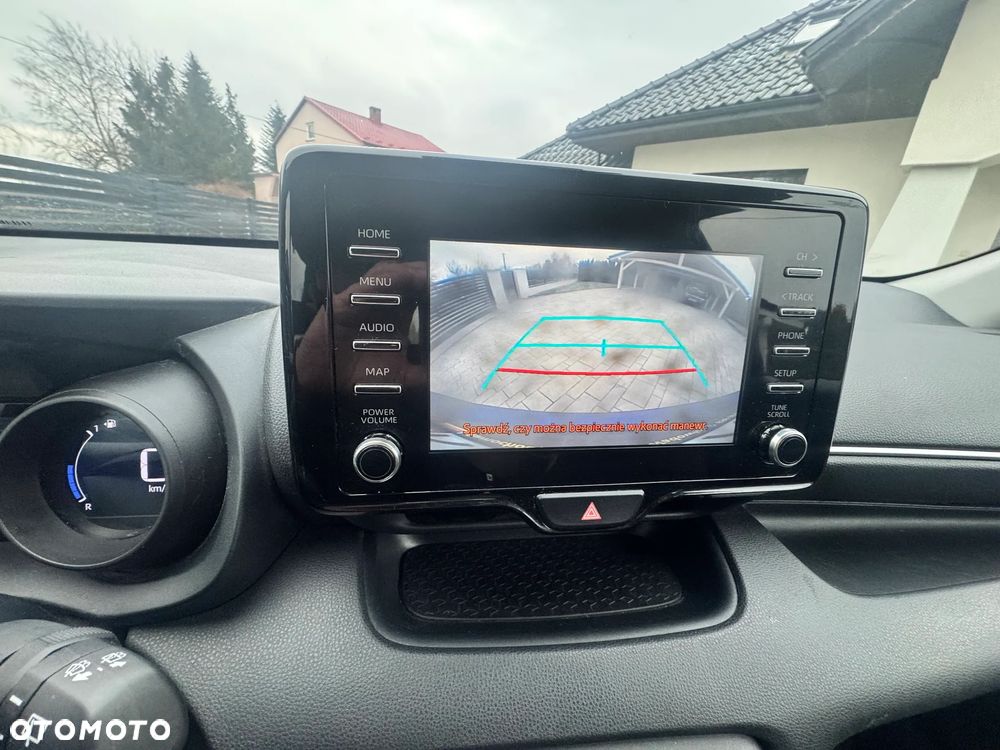 Toyota Yaris Hybrid 100 Premium - 16