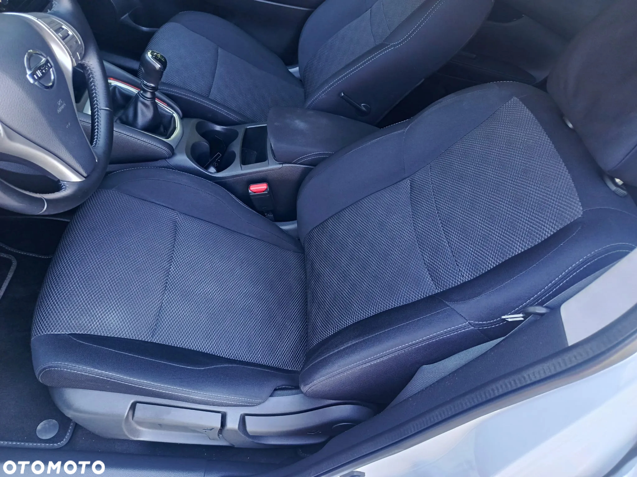 Nissan Qashqai 1.2 DIG-T N-Connecta EU6 - 17