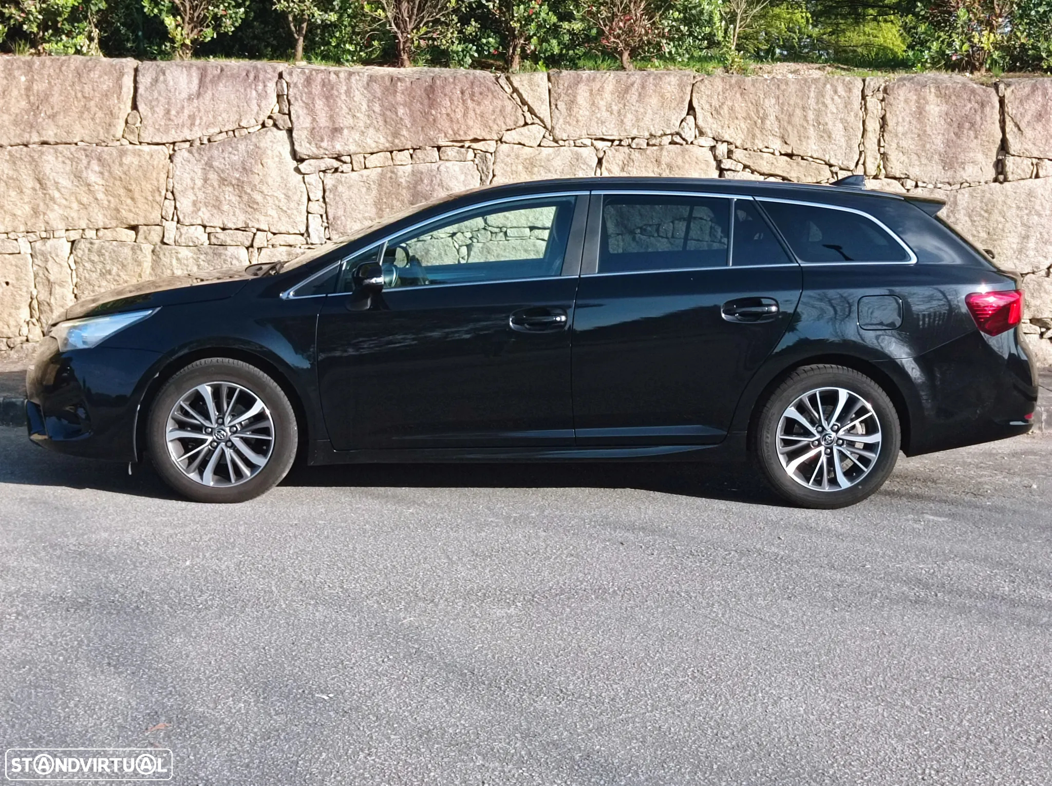 Toyota Avensis Touring Sports 1.6 D-4D Luxury+GPS - 10
