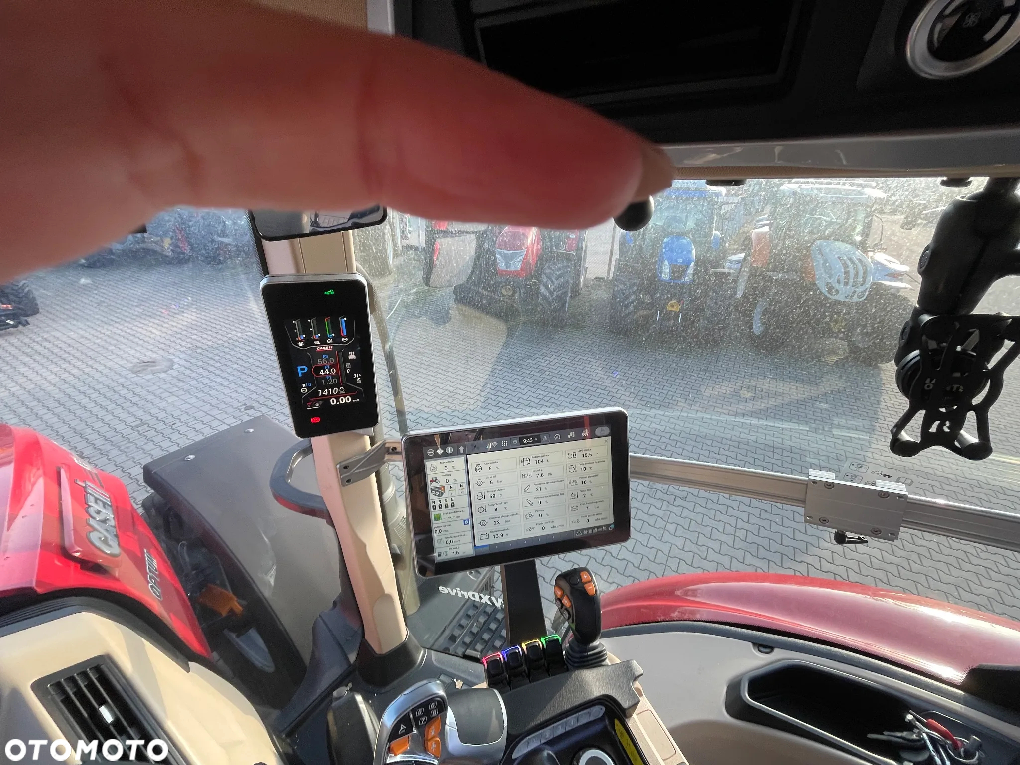 Case IH OPTUM 270 CVXDrive - 13