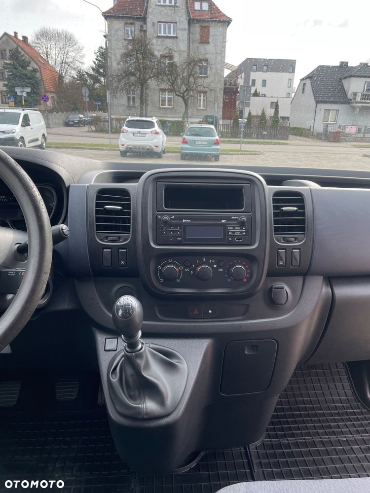 Opel Vivaro - 10