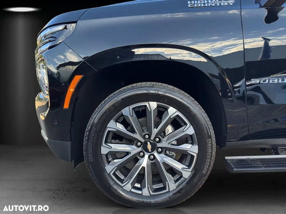 Chevrolet Suburban - 15