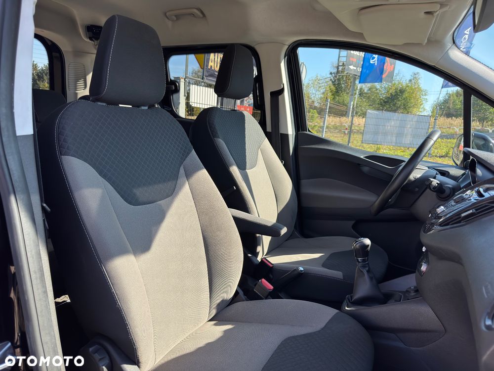 Ford Tourneo Courier 1.5 TDCi Titanium - 24