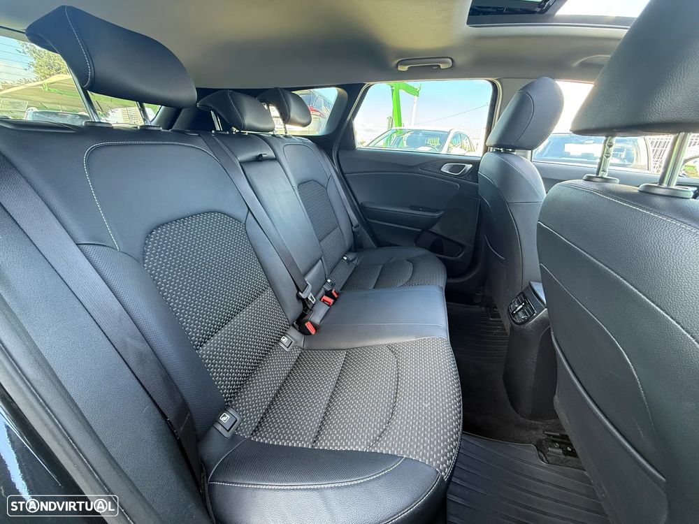 Kia Ceed SW 1.4 T-GDI DCT OPF Platinum Edition - 21