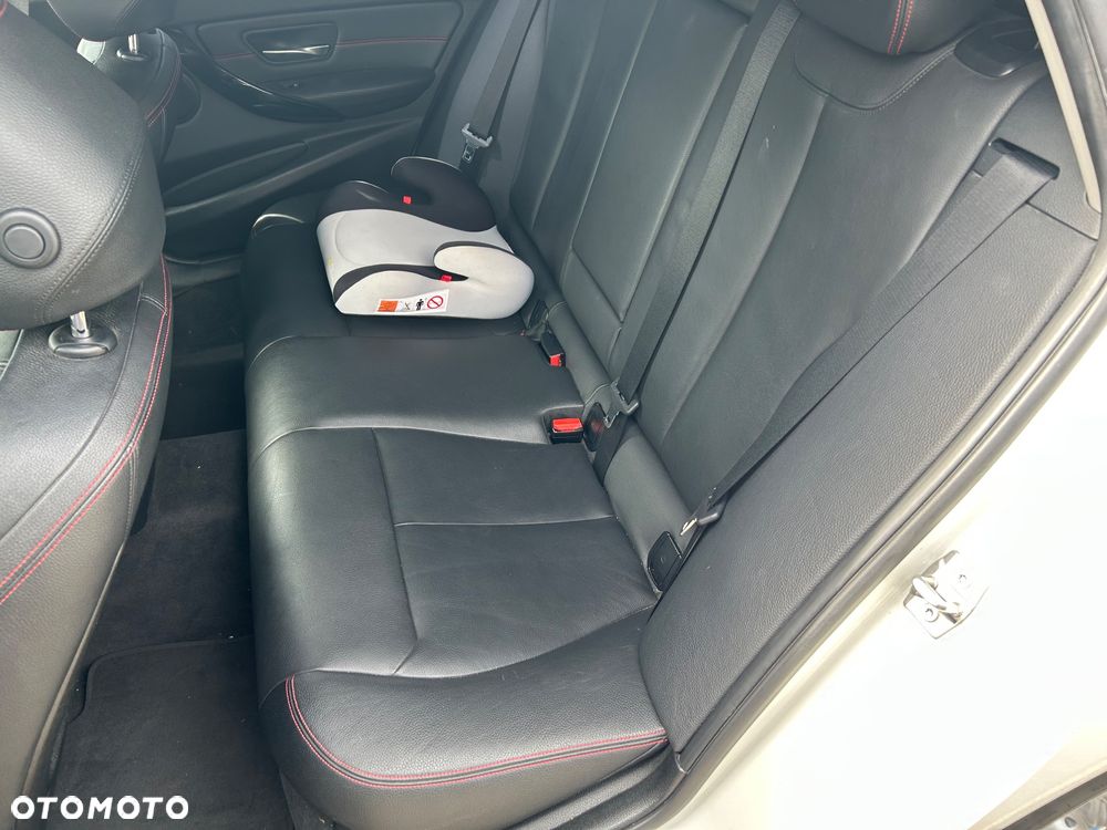 BMW Seria 3 330d Sport Line - 22