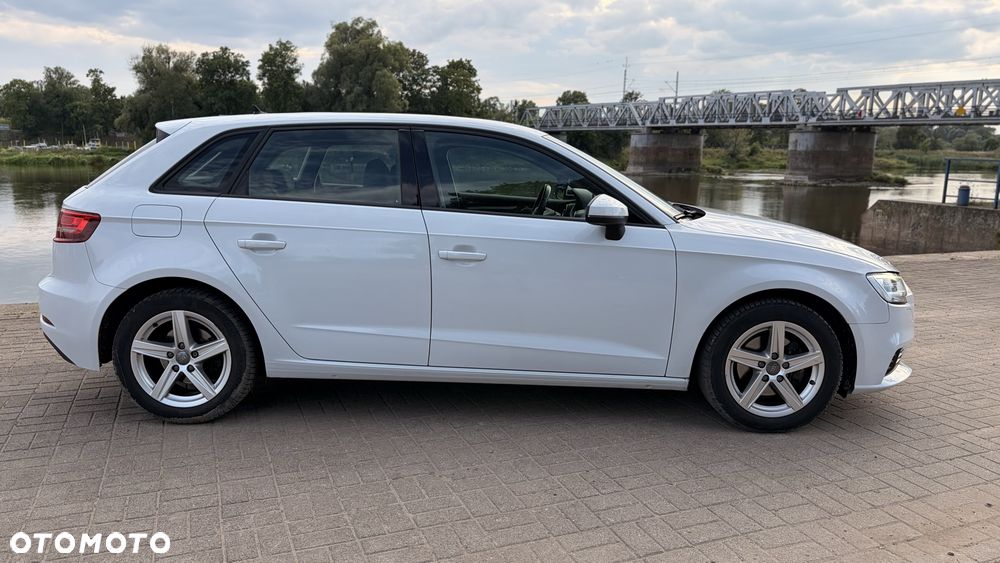 Audi A3 Sportback - 4