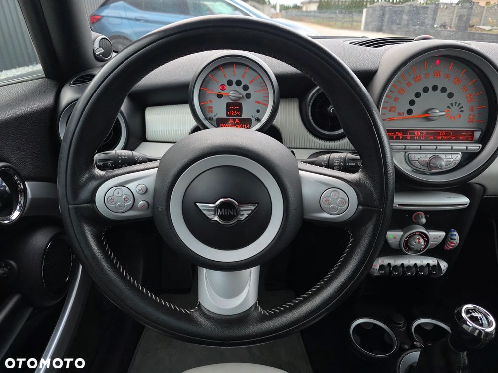 MINI Cooper 50 Camden - 12