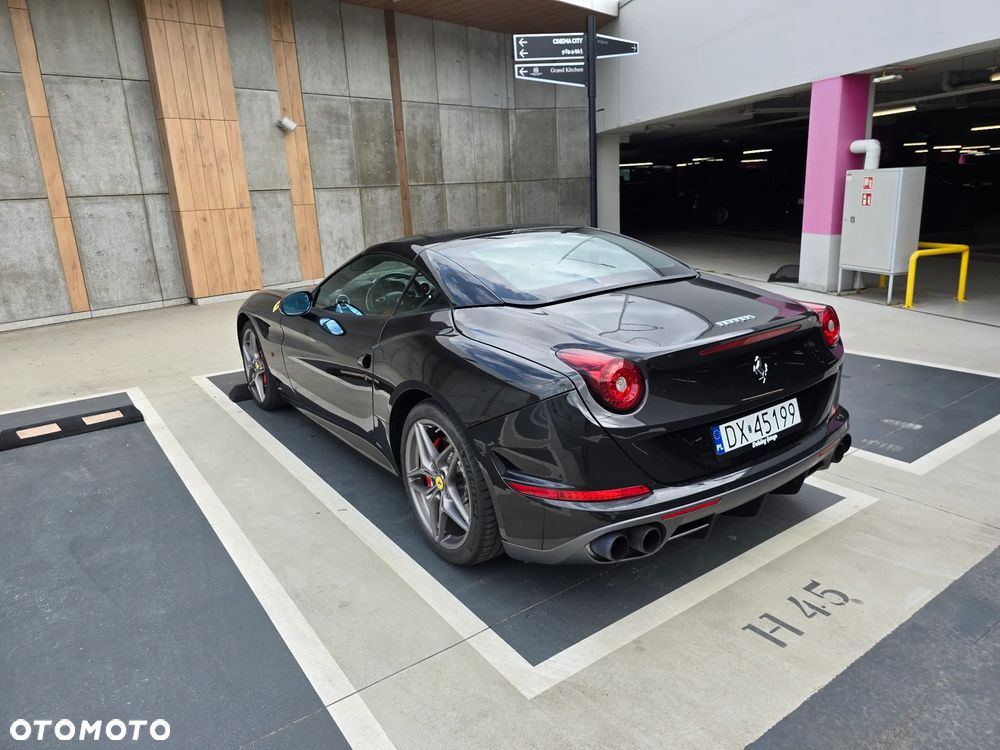 Ferrari California T - 33