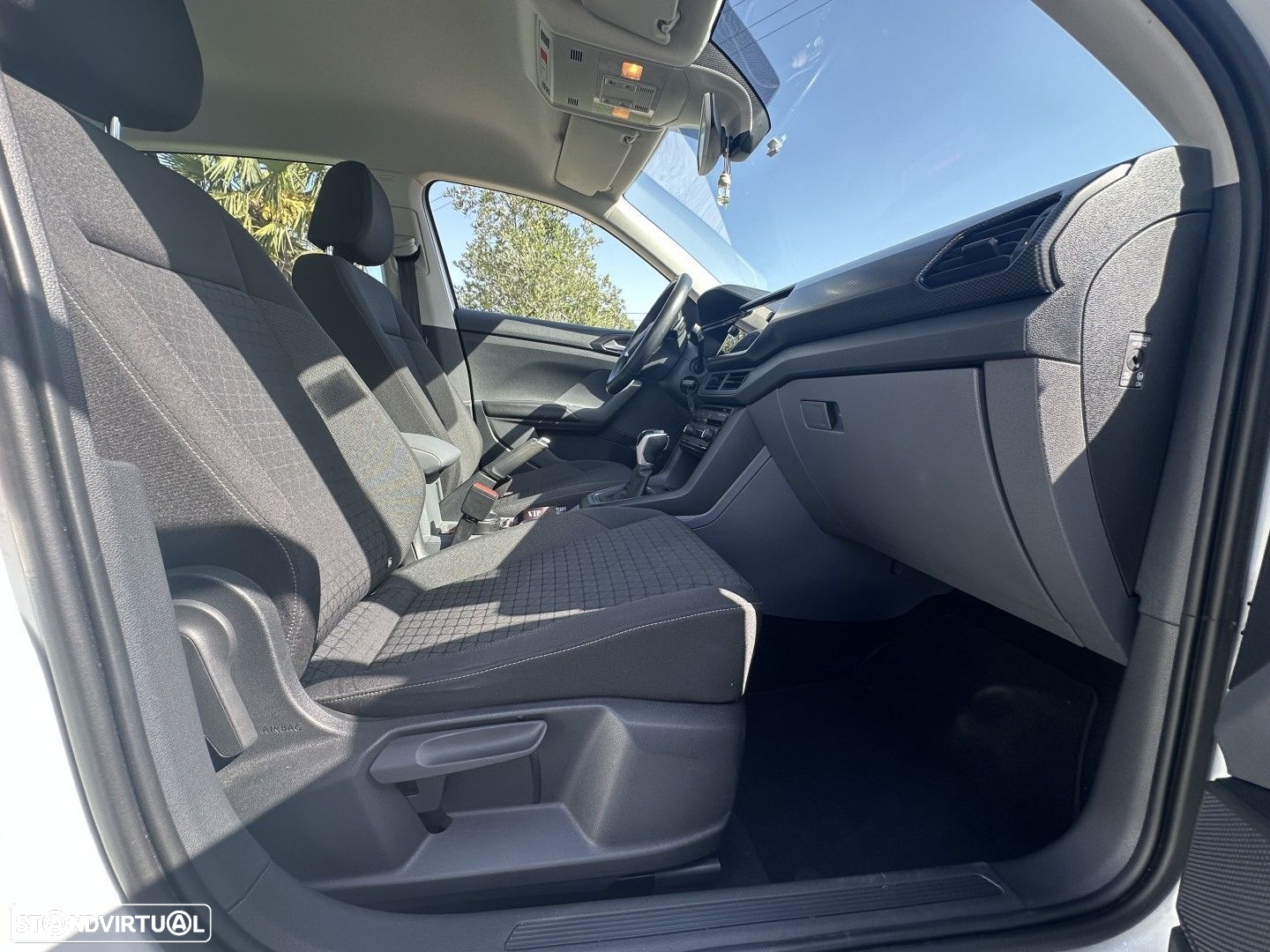 VW T-Cross 1.0 TSI Life DSG - 21