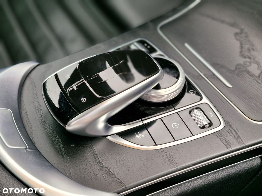 Mercedes-Benz Klasa C 200 4MATIC 9G-TRONIC - 30