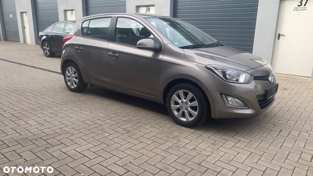 Hyundai i20 - 15