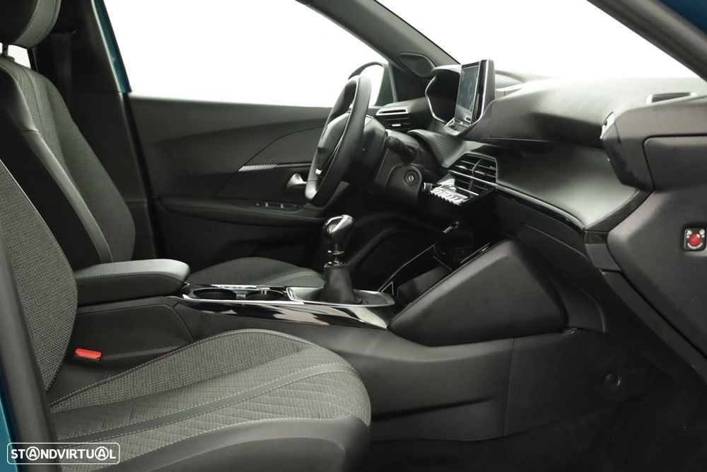 Peugeot 2008 1.2 Allure - 21