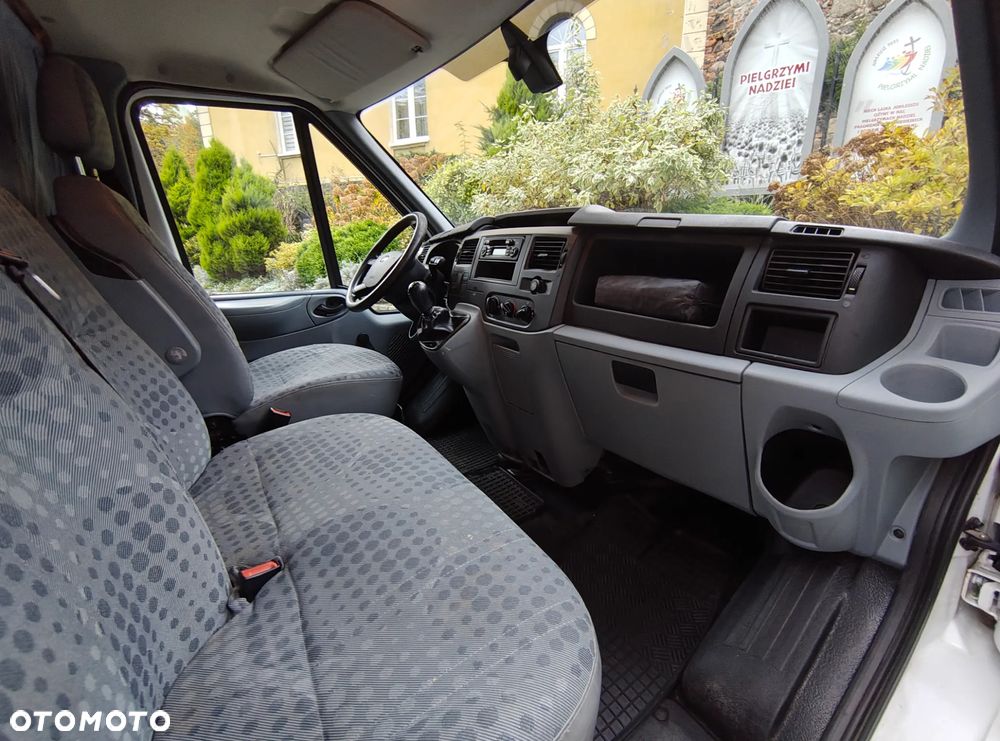 Ford Transit - 9