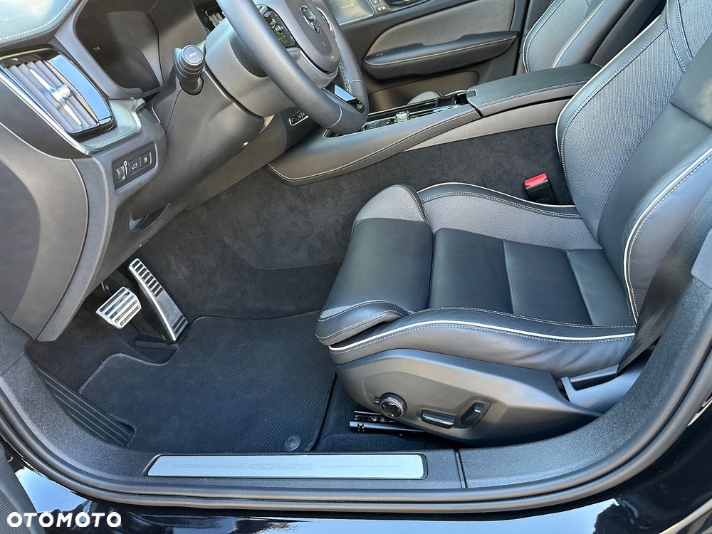 Volvo S60 T8 Recharge AWD Geartronic RDesign - 14