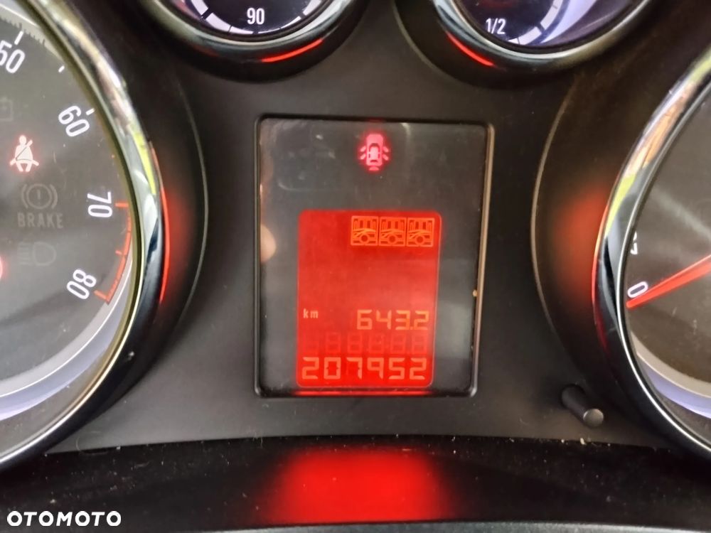 Opel Meriva 1.4 T Cosmo - 30